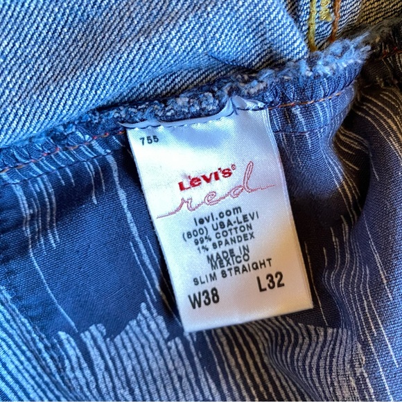 Levis Red Collection Mens Slim Straight Jeans 38x32 Distressed Denim Limited Ed - Picture 10 of 14